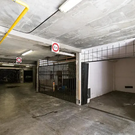 Large 3 Bdrs With Balconies & Garage Appartement