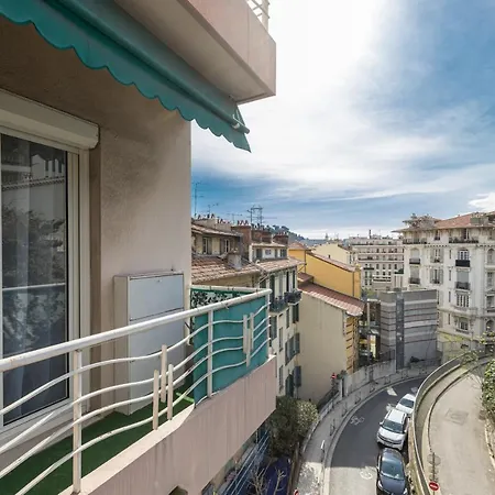 Appartement Large 3 Bdrs With Balconies & Garage