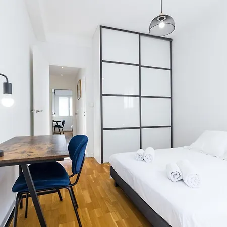 Large 3 Bdrs With Balconies & Garage Appartement Nice