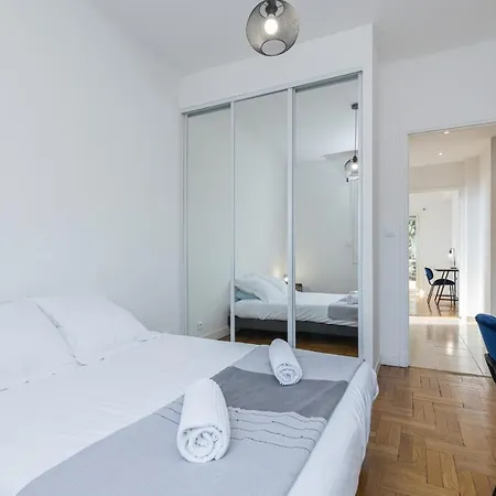 Large 3 Bdrs With Balconies & Garage Appartement *